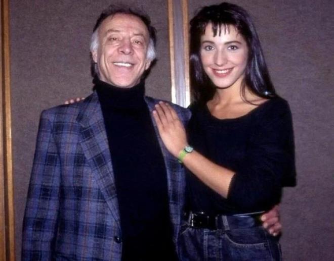 Mnir zkul Trk sinemas ve tiyatrosunun en byk isimlerinden biriydi.