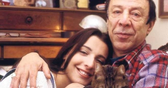 Herkes sadece Gner zkul'u bilse de Mnir zkul'un bir kz ve bir olu daha bulunuyordu.