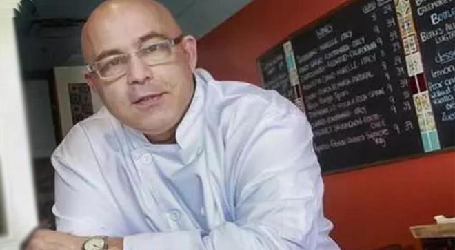 Hayriye zkul magazinden uzak bir hayat sryor, Ferdi zkul ise Kanada'da yayor ve yemek alannda kariyerini srdryor.