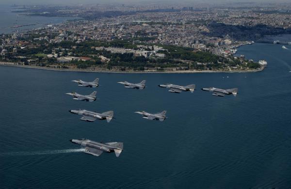 <p><b>TÜRK HAVA KUVVETLERİ</b></p>  426 SAVAŞ UÇAĞI