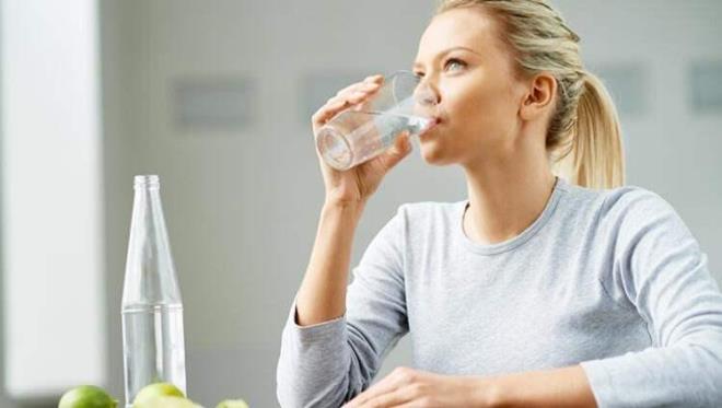 Saat ba biraz su tketmek gerginliini alr. Ayrca barsak sistemini rahatlarak sindirim sistemini dzenler.