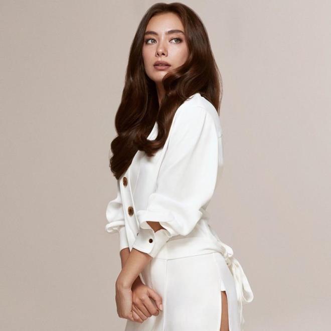 Neslihan Atagl Doulu'nun annesi Beyaz Rus.