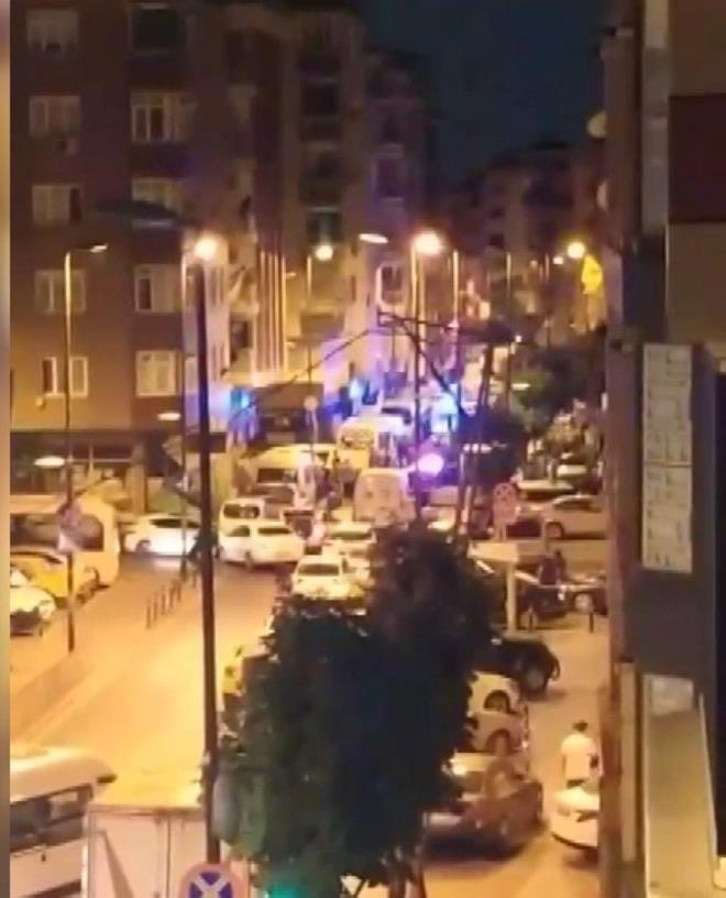 Polis ekipleri imdi silahl saldry gerekletiren pheli veya phelileri yakalamak iin geni apl alma balatt.