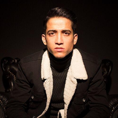 Yllar nce kendi takmnda yaran ahin Kendirci'yi sahnede gren Hadise de byk aknlk yaad. O Ses Trkiye'nin jri yeleri Hadise, Seda Sayan, Murat Boz ve Beyazt ztrk gen yetenee vgler dizdi.