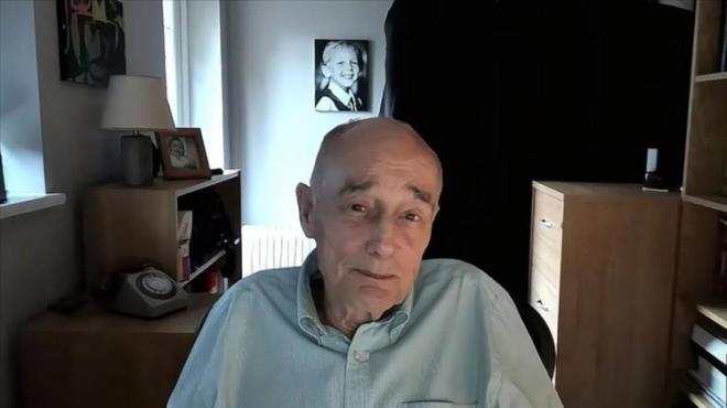 "ANTHONY QUINN MESAFEL BRYD"    ar'da Hz. Muhammed'in amcas Hz. Hamza'y canlandran Anthony Quinn'le almasnn kendisi iin ok zel olduunu belirten Hagon, u ifadeleri kulland: