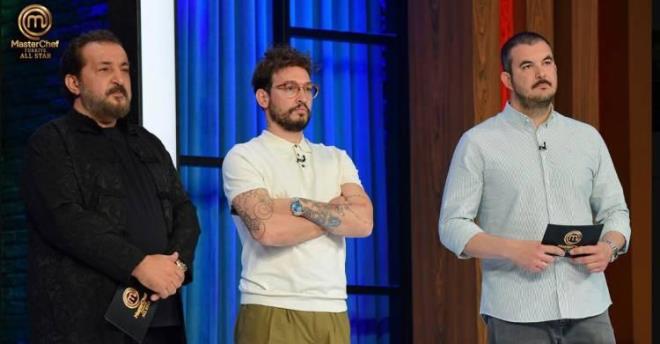 MasterChef programnda ana kadroya girmek iin  birbiri ile mcadele etmeye son hz devam eden yarmaclar, her blm baka bir yemek tarifleri ile izleyiciyle buluuyor.