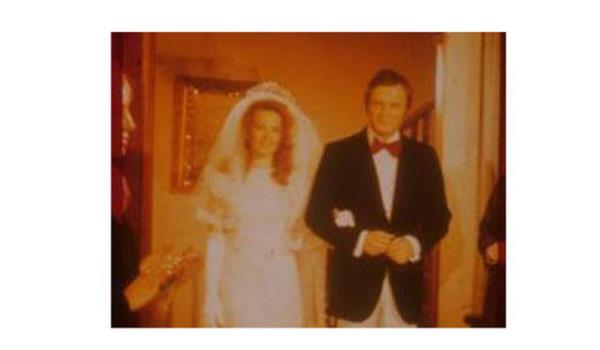 Zengin kz, fakir ak temasn baarl bir ekilde izleyiciye ulatran ikili saysz filmde rol ald.