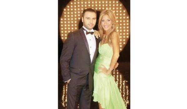 Alian, getiimiz yllarda vatani grevini yapmak iin zmir`e gitti. Programda yalnz kalan ala kel ise Alian`dan baka hi kimse ile program sunmayacan aklamt.