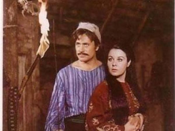 Byk gie baars elde eden filmin ardndan Girik ve Arkn; `Byk Yemin`, `Gnlden Yarallar`, `Kolsuz Kahraman` ve `Krolu` bata olmak zere bir ok filmde birlikte kamera karsna geti.