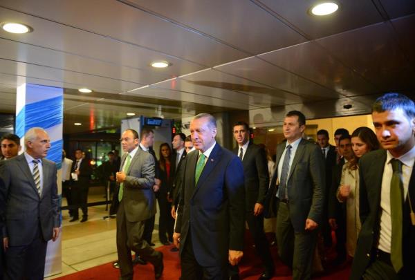 Babakan Recep Tayyip Erdoan, AK Parti stanbul Milletvekili Hakan kr'n olu mer kr'n snnet dnne katld.