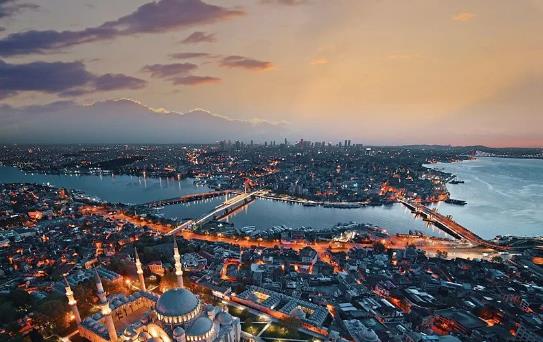 Kareler ise grenlerin byk beenisini topluyor. Yaz baka, bahar aylarnda baka kn ise bambaka olan stanbul'u her adan izlemek byk bir zevk veriyor.