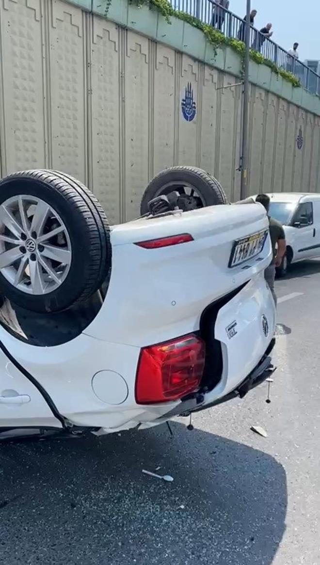 Kontrolden kan otomobil bariyerleri ap yaklak 5 metre ykseklikten D-100 kara yolu yan yola dt.