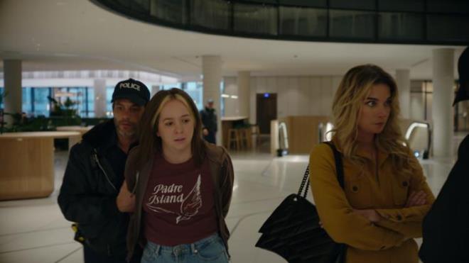 ABD'li irket Screen Actors Guild, dnyaca nl Hollywood oyuncularnn yzlerini 'sonsuza dek' kullanabilecek ekilde yapay zeka ile kopyalamak istediini aklad.