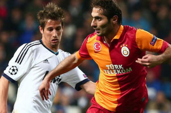 Bursaspor manda belinden sakatlanan ve yaklak iki haftadr tedavi olan Hamit Altntop'un ise eski takmna kar forma giymesinin zor olduu belirtildi.