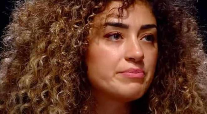 Usta sanat brahim Tatlses'in hem kz hem de meslekta olan Dilan tak Tatlses, getiimiz gn Bodrum'a gitmek iin stanbul Havaliman'na geldi. Havalimannda beklerken telefon grmesi yapan tak, bir yolcunun sert uyarsyla fkeden lgna dnd.