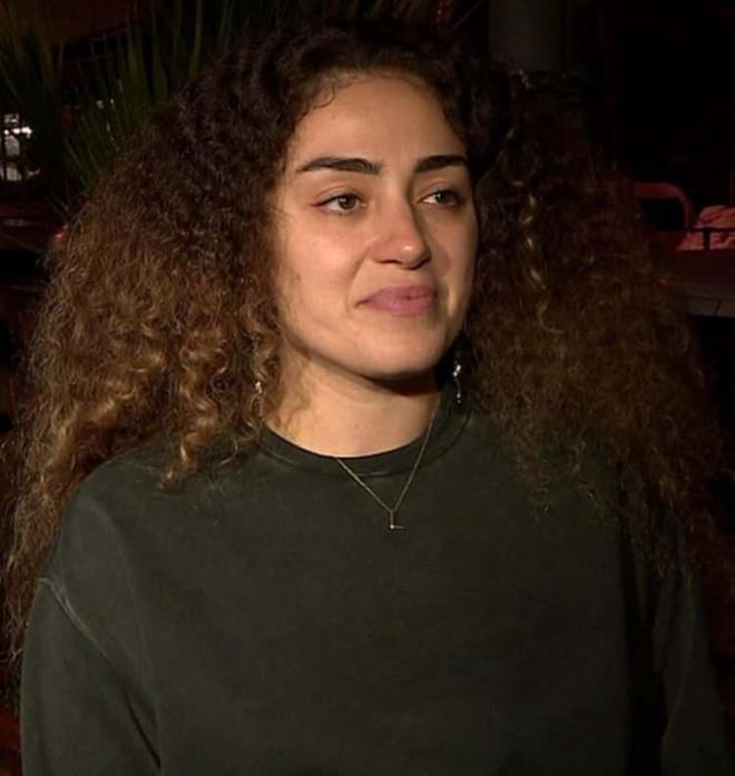 Szl tartmann harareti ykselince nl yldz, kendisini ve yardmcsn korumak iin eline geirdii her eyi karsndaki kiilere frlatmaya balad.