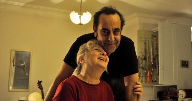 Uzun sredir lenf kanseriyle mcadele eden MF grubunun yelerinden zkan Uur, 8 Temmuz'da hayatn kaybetti.