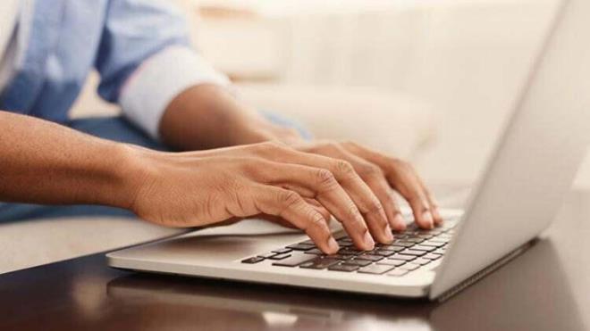 5- Bilgisayarnz kapatn<br>    Evde bulunan bilgisayar 10 dakikadan fazla kullanmayacaksanz uyku moduna alabilirsiniz. Bylelikle darya daha az scak hava etkisi olacaktr. Akam st ise tamamen kullanma kapatmak iin makinenin kapatma dmesine basn.