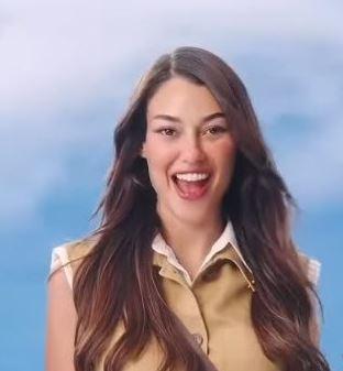 Deniz'in sosyal medya hesab zerinden yapt reklam filmine ait grntleri grenler gzlerin inanamad. Gen oyuncunun geirdii deiim dikkatlerden kamad.