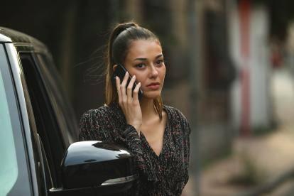 Gnein Kzlar, Bodrum Masal, Tatl Kk Yalanclar, Alev Alev, ukur ve Kusursuz Kirac gibi birok baarl yapmda yer alan Deniz, zel hayatyla da dikkat ekiyor.