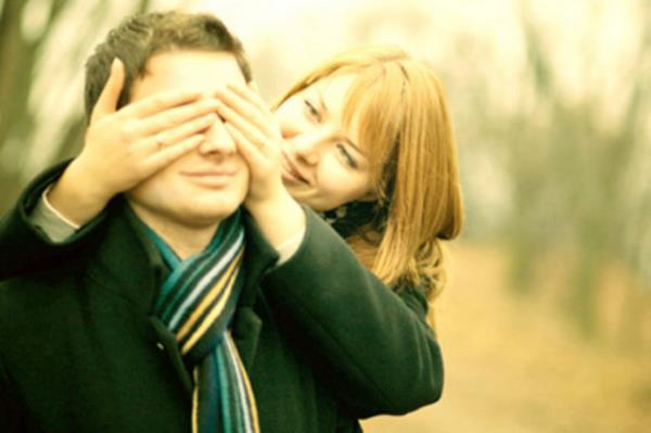 <p><b>Fazla ilgi gstermeyin </b></p>    Srekli ilgi gstermek, karnzdakinin sizi zlemesine engel olur. Hatta siz arama ihtiyac bile hissetmez. Sizi aramas, zlemesi iin ona frsat tanyn.