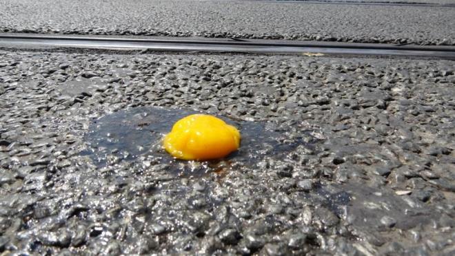 Pien yumurtay gren vatandalar aknlklarn gizleyemedi.