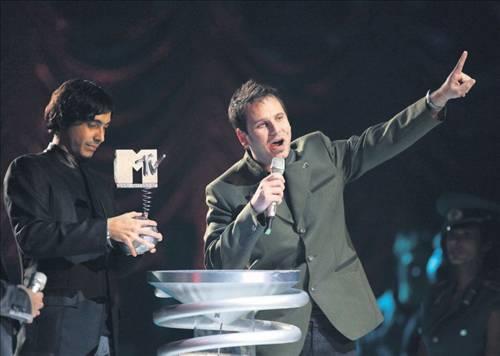 Manga Grubu'nun kurucular zgr ve Efe'nin taknt derecesinde Manga (Japon izgi karakterleri) sevgisi var. Adlar da bu takntdan geliyor.