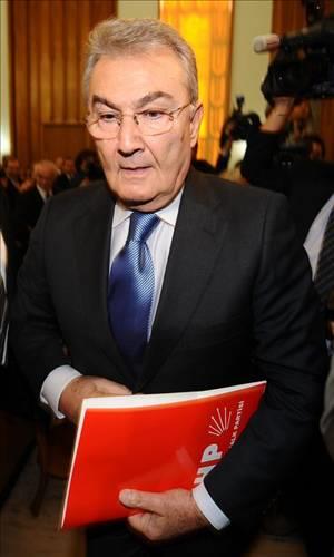 CHP lideri Deniz Baykal, ok iyi bir yzc ve koucu.