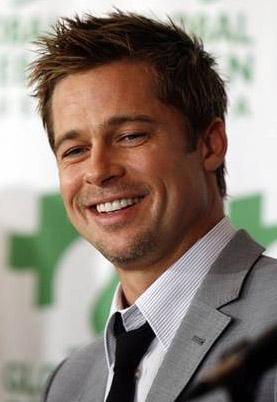 <p><b>BRAD PITT</b></p>    Oynad bir reklam filmi Malezya'da gsterildiinde, yakkll yznden Malezyal erkekleri kk drr iddiasyla yasakland. yi bir koleksiyoner olduu bilinen Pitt ayn zamanda mimariye de ok merakl.