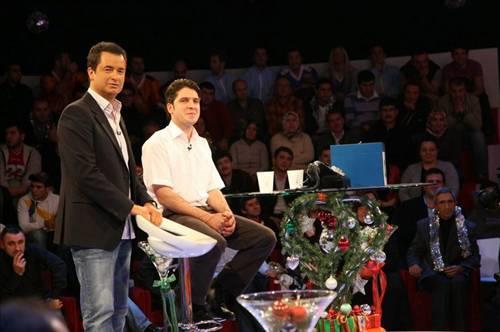 Acun Ilcal, play station hastas.