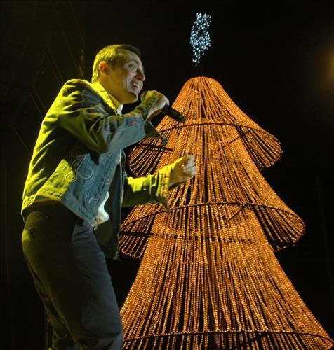 Mustafa Sandal'n saat koleksiyonu var.