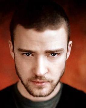 <p><b>JUSTIN TIMBERLAKE</b></p>    ocukken arkadalaryla birlikte yapt oyuncak silahla evlerinin arkasnda patateslere at yapyordu.