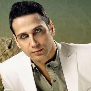 <p><b> Dou </b></p>  lk ark szlerini kaydettii ses kayt cihazn yanndan ayrmyor.