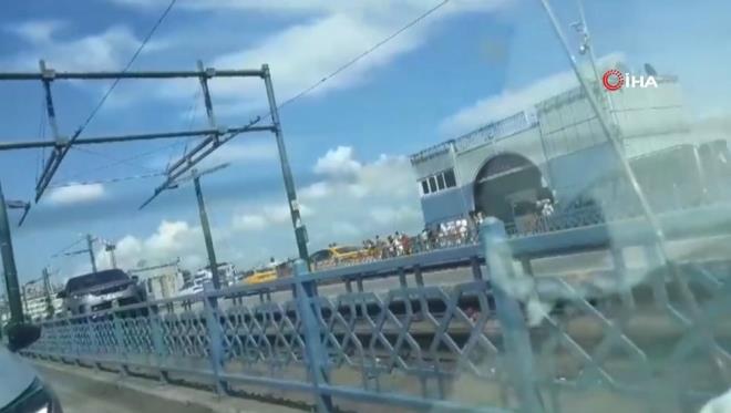 Cip, burada raylarn zerinde asl kald.