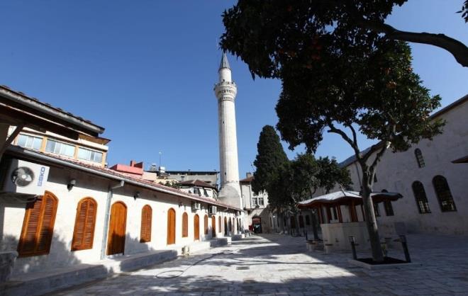 Lazerle lm<BR>  Antakya Ulu Camii?nin restorasyonu iin Bursa Bykehir Belediye Meclisi?nin Mays ay oturumunda alnan kararla rleve, restitsyon ve restorasyon projesi hazrlklarna baland. Hazrlanacak projeleri veri altl oluturmak amacyla Harita ube Mdrl ekipleri, Antakya Ulu Camii?nin mevcut durumunu tespit etmek iin sahada lmler yapt.