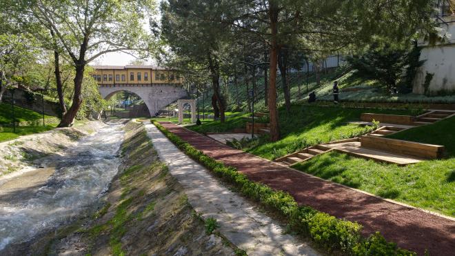 . Tarm Peyzaj A.. tarafndan yaplan almalarla derenin her iki yakas ayrcalkl bir rekreasyon alan oldu.