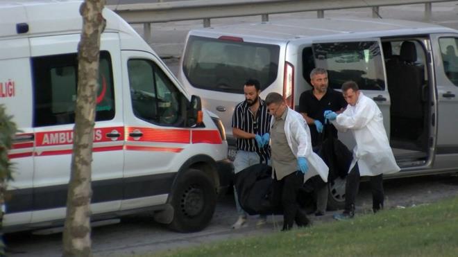 Cesedi grenler durumu polise bildirdi.