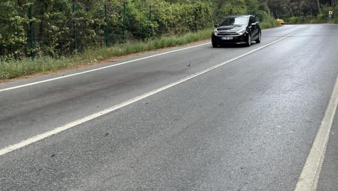 Saldrnn ardndan olay yeri inceleme ekipleri, yaamn yitirenlerin getirildii minibste ve olay yerinde bir sre inceleme yapt.    Olayla ilgili Asayi ube Mdrl Cinayet Bro Amirlii polislerinin almalar yrtt renildi.