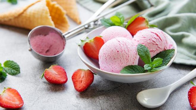 ilekli dondurma tarifi, malzemelere bal olarak 8-10 kiilik olarak da hazrlanabiliyor. Ayrca ilekli dondurma tarifi iin gerekli olan malzemeler hemen aada yer alyor.