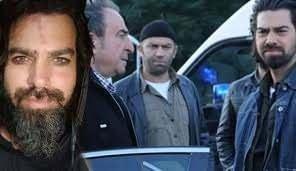 Yllarn dizisi Arka Sokaklar?da Murat karakterini canlandran Uur Pekta?n son hali sosyal medyada gndem oldu.