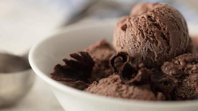 Bu noktada tketicilerin, dondurma tercihi yaparken setii markay iyi aratrmas ve gdann gvenliinden emin olmadan hayatna sokmamas gerekiyor? eklinde konutu.