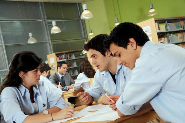 <b>LSELERDE UYUM:</b> Okul ncesi ve birinci snflarda uygulanan ?uyum eitimi' programna liseler de alnd.