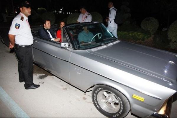 Adana'da bu yl 20'ncisi gerekletirilen Altn Koza Film Festivali'nin al renkli grntlere sahne oldu.