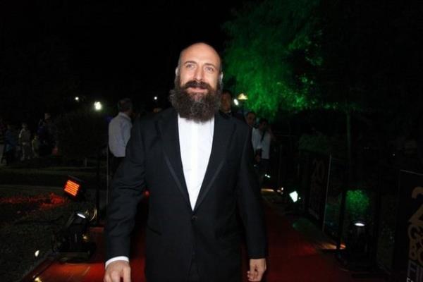 Adana'da bu yl 20'ncisi gerekletirilen Altn Koza Film Festivali'nin al renkli grntlere sahne oldu.