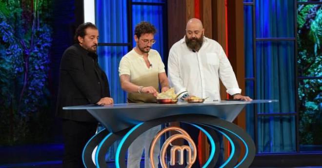MasterChef'in baarl eflerinden Mehmet ef'i sinirlendiren olay dikkat ekti.