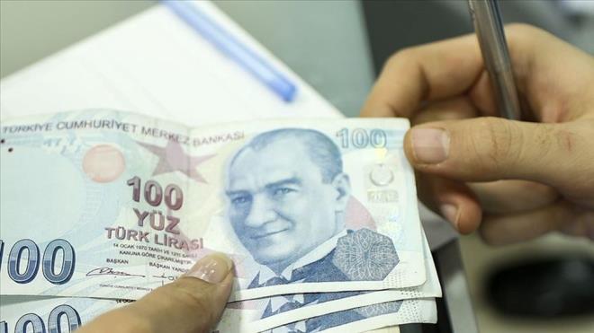 KYK BURS/KRED BAVURULARI NE ZAMAN ALINACAK?    Milyonlarca rencinin merakla bekledii kredi ve burs bavurular getiimiz eitim dneminde 15-17 Kasm 2022 tarihleri arasnda alnmt.    Bu ylki bavurularn da SYM'in yapaca yerletirme ilemlerinin tamamlanmasnn ardndan yine Kasm ay iinde yaplmas bekleniyor.    Bu kapsamda GSB ya da KYK'dan aklamalar geldike haberimizde yer vereceiz.