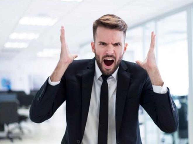 Yeni bir aratrma, Trkiye'nin en sinirli illerini ortaya koydu.    Bir internet platformu zerinden 22 bin katlmcyla gerekletirilen anketin sonularna gre bykehirlerde youn trafik, kalabalk nfus ve mesafelerin getirdii zaman kayplar gibi faktrler, ehirde yaayanlar dier blgelere kyasla daha stresli klyor.