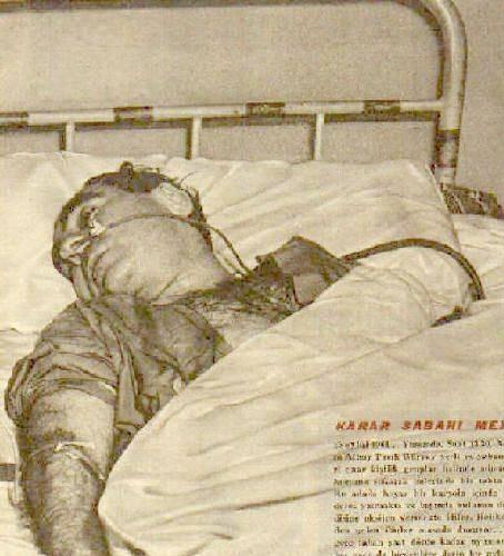 17 ubat 1959'da Kbrs konusunda Yunanistan'la imzalanan ikili antlamann ardndan l grmeler iin Birleik Krallk'a giden Menderes'in ua Londra Gatwick Havaliman yaknlarnda alalrken dp parampara oldu. Ancak Menderes kazadan yara almadan kurtuldu.