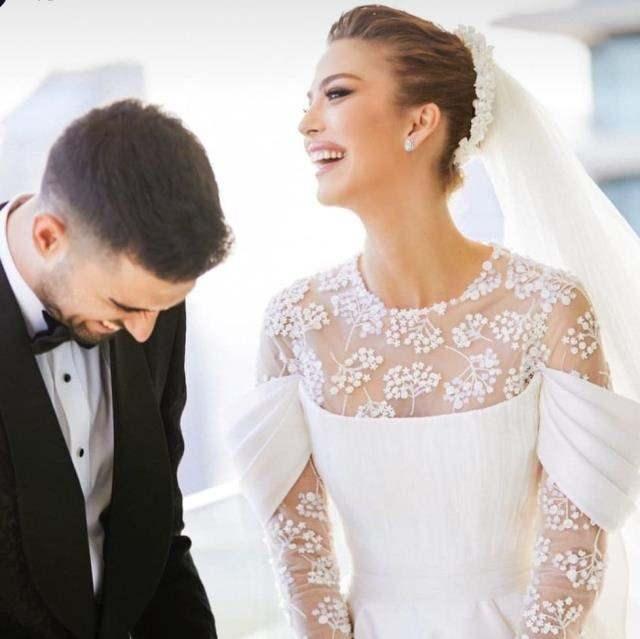 BRAHM TATLISES KZ BEBEK MJDES VERMT!    nceki gn Beyaz Tv'de yaynlanan "Beyaz Magazin" programna aklamalarda bulunan brahim Tatlses, ikiz torun sahibi olacan syledi.