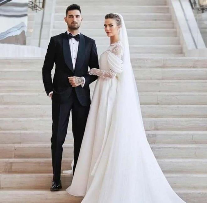 Usta sanat brahim Tatlses'in kendisi gibi mzikle yakndan ilgilenen olu do Tatlses, 2021 ylnda Yasemin evkatli ile grkemli bir dn treniyle nikah masasna oturmutu.